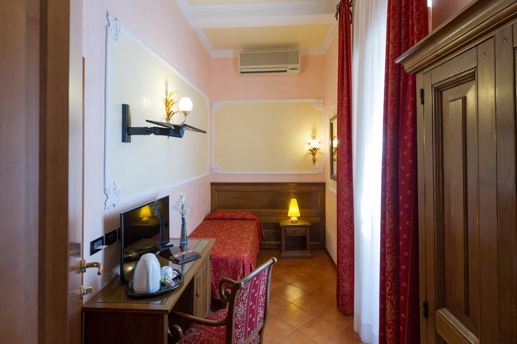 Hotel California Флоренція Екстер'єр фото